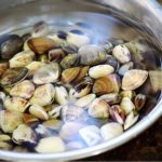 簡易蜆食譜15分鐘煮出大牌檔風味!吐沙哪方法最好